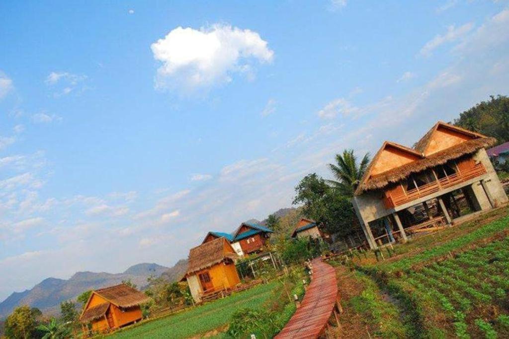 Herntai Resort Ban Mae La Noi Екстериор снимка